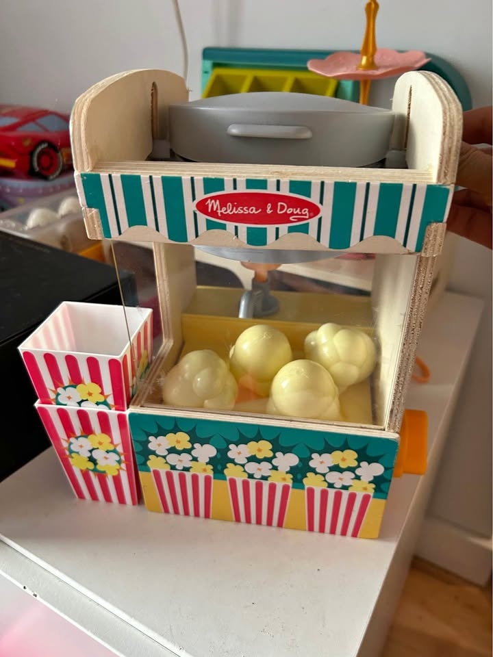 Melissa & Doug popcorn toy