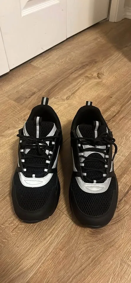 Designer shoe image indicator(3)