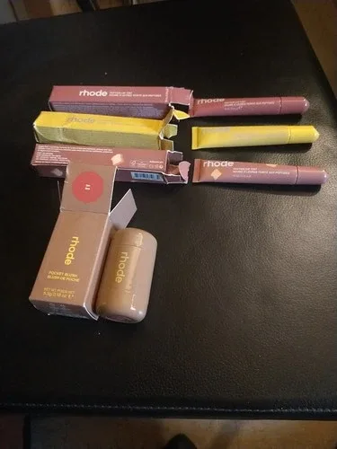 rhode peptide lip tint And Pocket Blush image indicator(9)