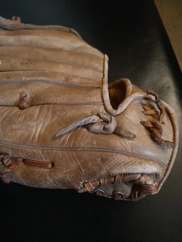 Child's Baseball Gloves - photo 5