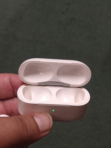 apple airpods pro With Wireless Case - photo 5