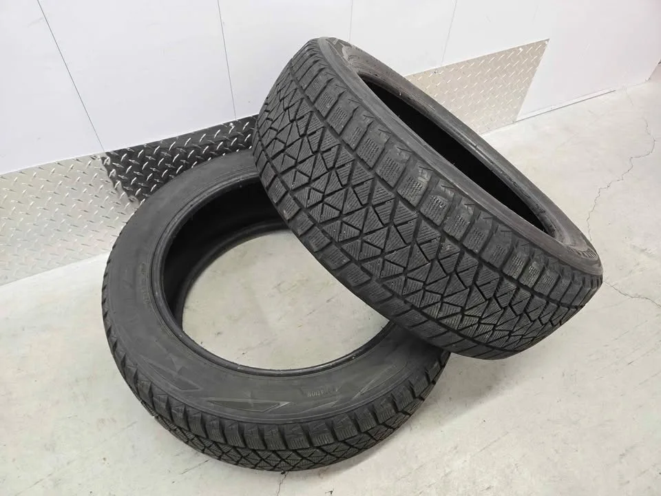 Two Bridgestone Blizzak Winter Tires- 235/55R20 image indicator(8)