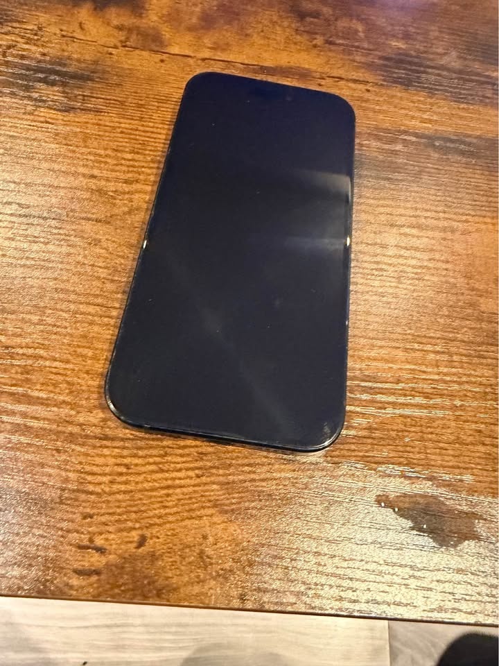 iPhone 15 – 128GB – Mint Condition – Unlocked - photo 4