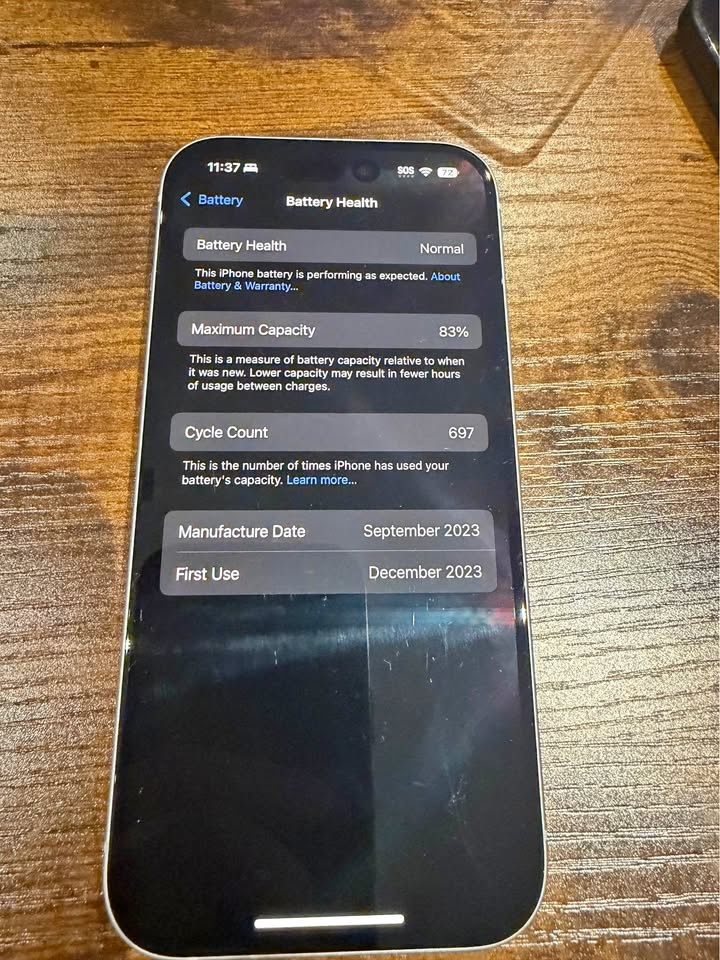 iPhone 15 128gb blue 83% battery health