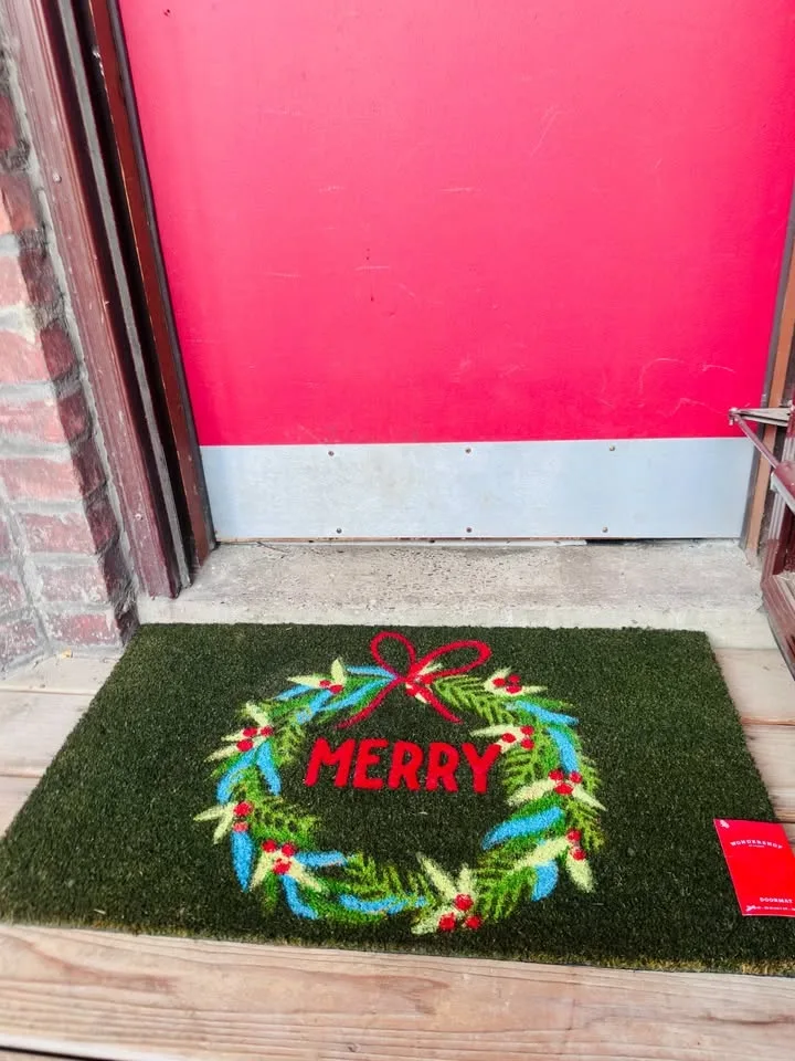 NEW Wondershop Holiday Doormat – “MERRY” Wreath – Rare Find image indicator(5)