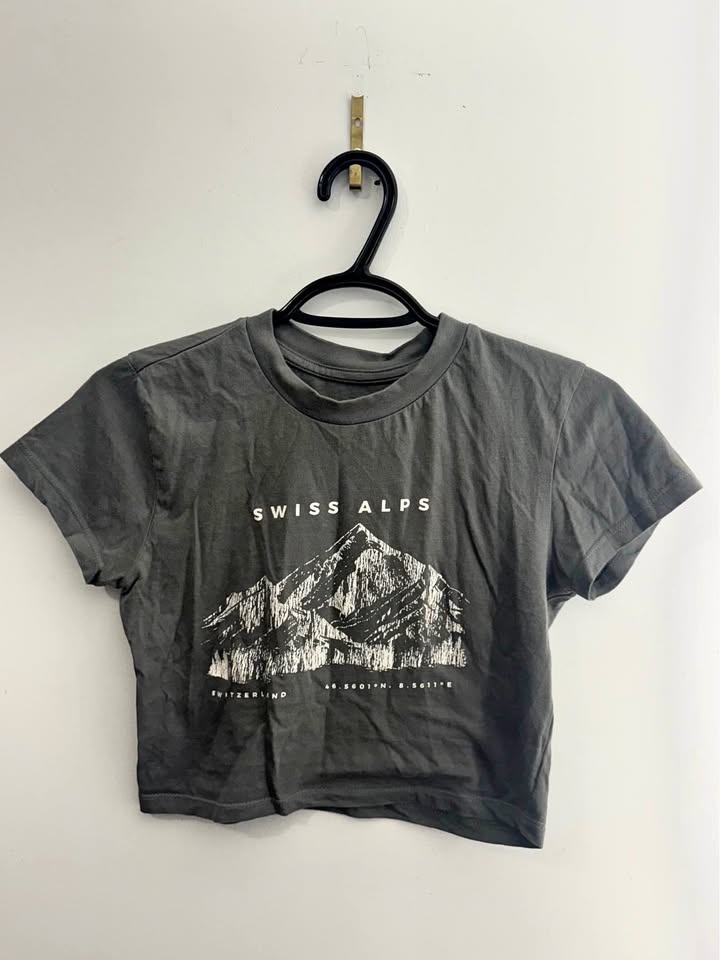 Baby Tee/ Cropped T-Shirt
