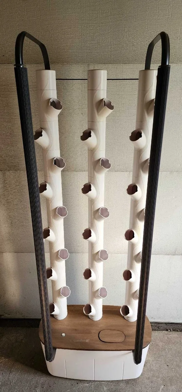 Gardyn 2.0 Hydroponic Indoor Garden System image indicator(6)