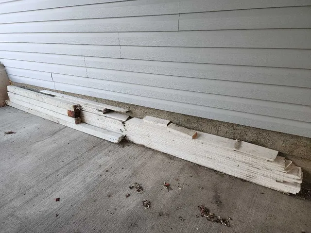 Pine wood, painted white, 3x3s, Fence Boards Various Lengths