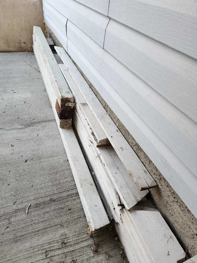 Pine wood, painted white, 3x3s, Fence Boards Various Lengths image indicator(2)