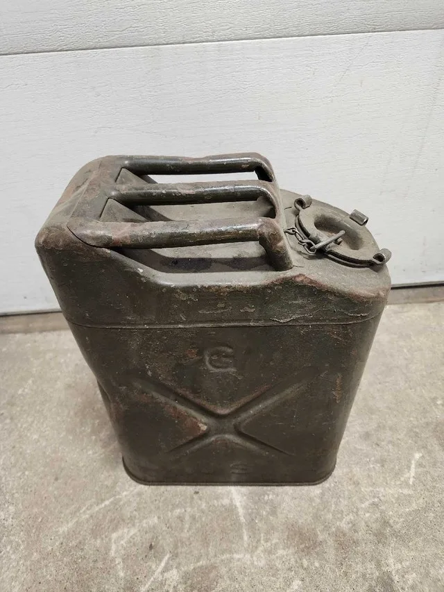 US Army Gas Can WW2 image indicator(2)