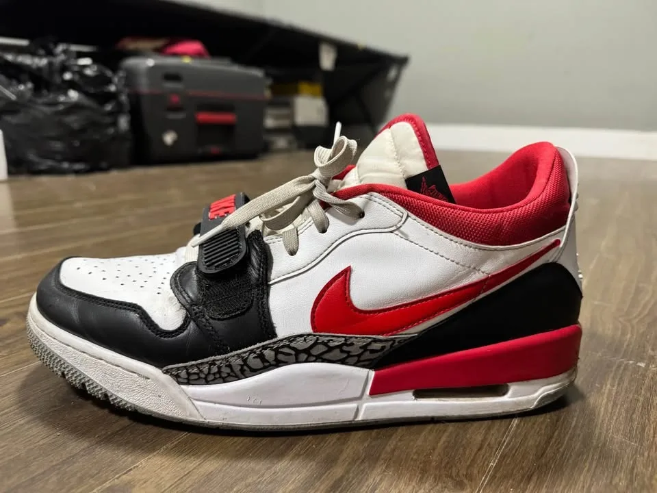 Air Jordan legacy 312 Low Fire Red US12 image indicator(2)