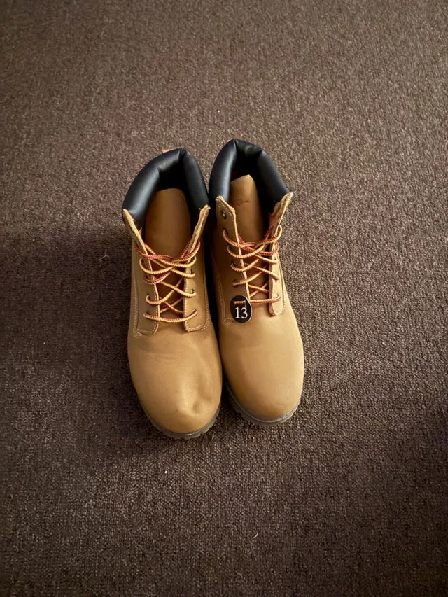 Winter boots image indicator(2)