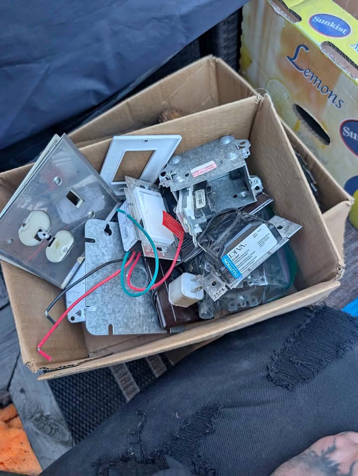 Box of Electrical items