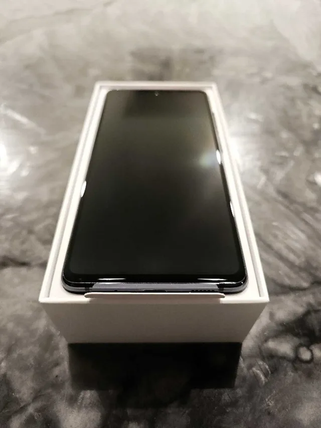 Samsung Galaxy S20 FE image indicator(3)