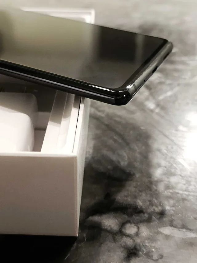 Samsung Galaxy S20 FE image indicator(6)