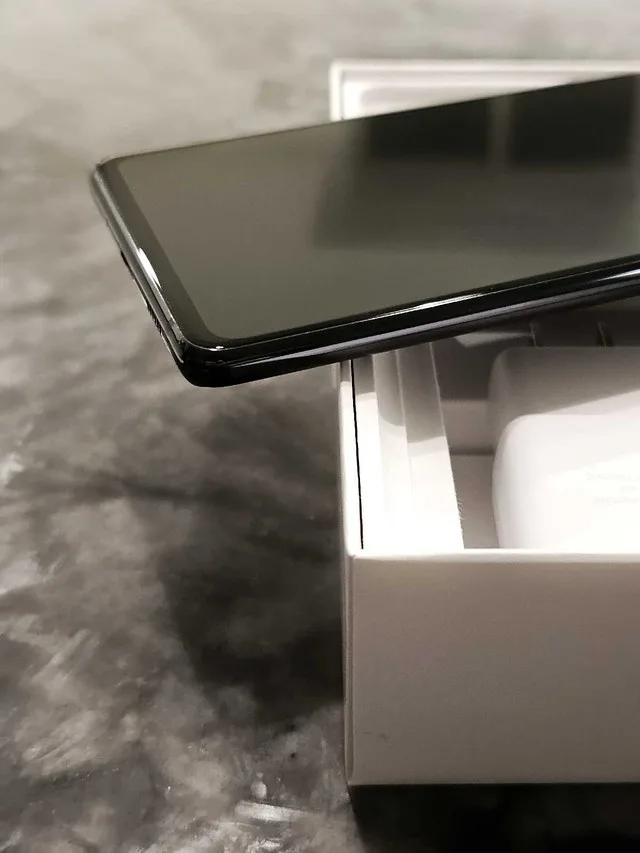 Samsung Galaxy S20 FE image indicator(8)