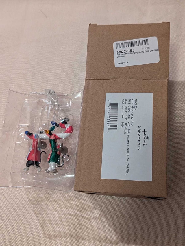 Hallmark Ornament: Mice Carrying Candy Cane - photo 3