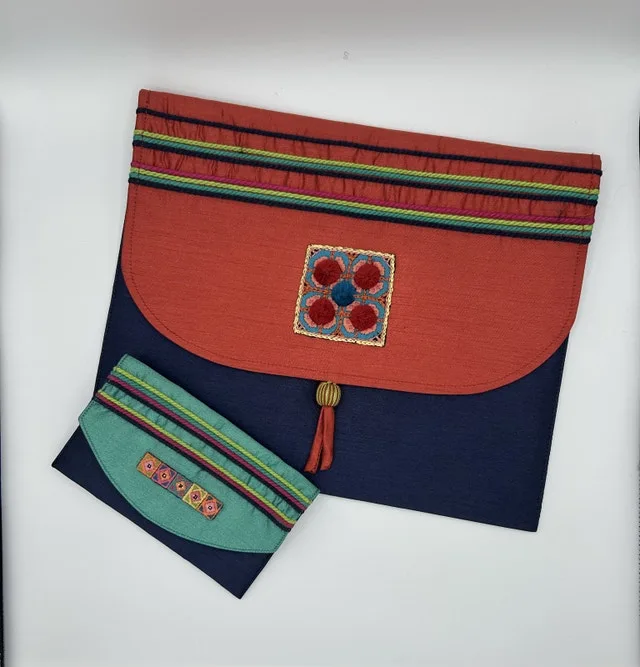 Craft Link Clutch & Wallet