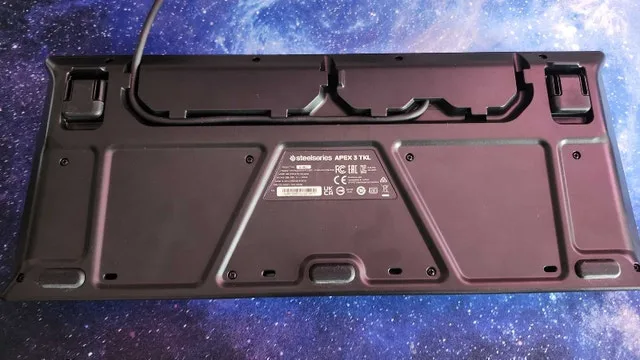 SteelSeries keyboard with RGB lights image indicator(2)