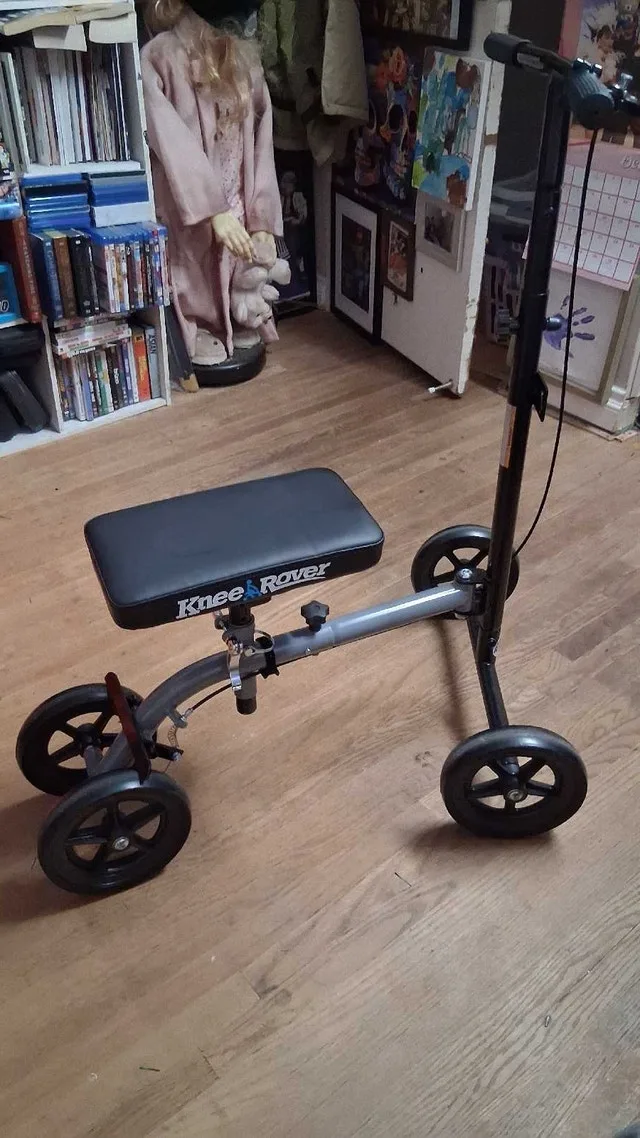 knee rover knee scooter