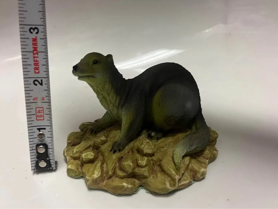 otter figurine image indicator(8)