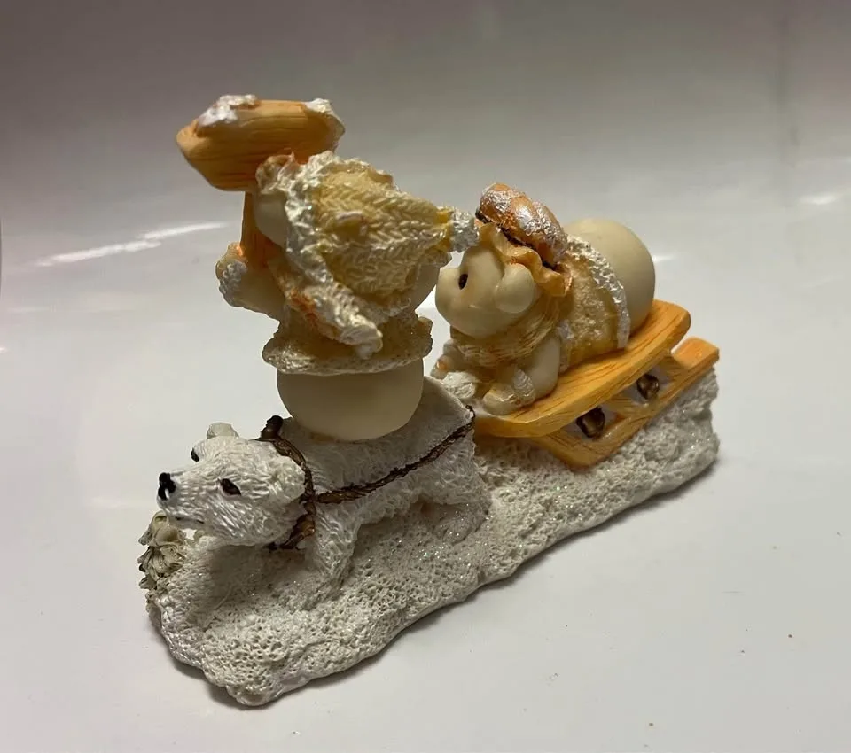 Bears sledding figures image indicator(8)