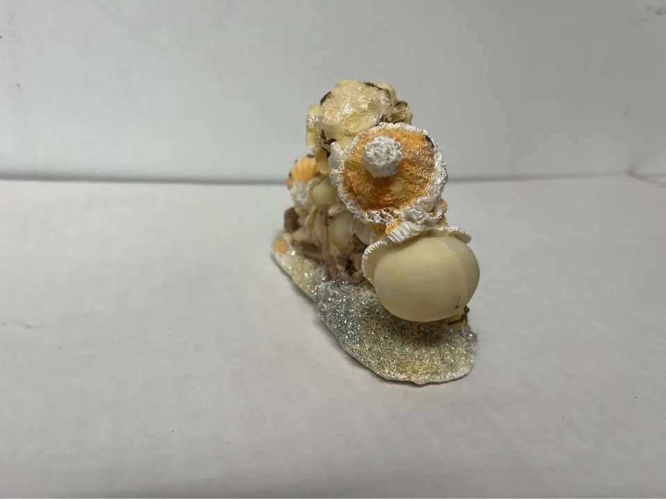 3 bears sledding figurine image indicator(3)