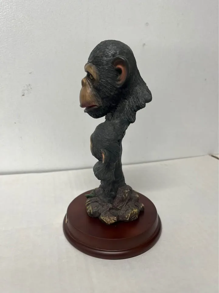 Chimpanzee and Baby Chimpanzee figurine image indicator(2)
