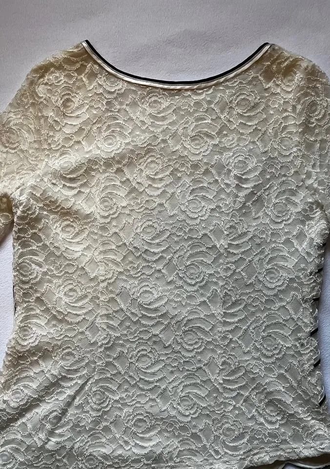 Ravel Vintage White Lace top (Size Medium) image indicator(5)