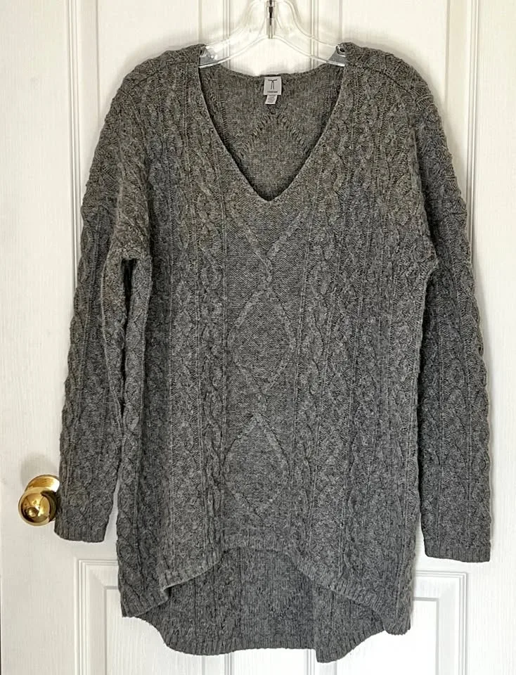 Tristan Long Grey Sweater - Medium