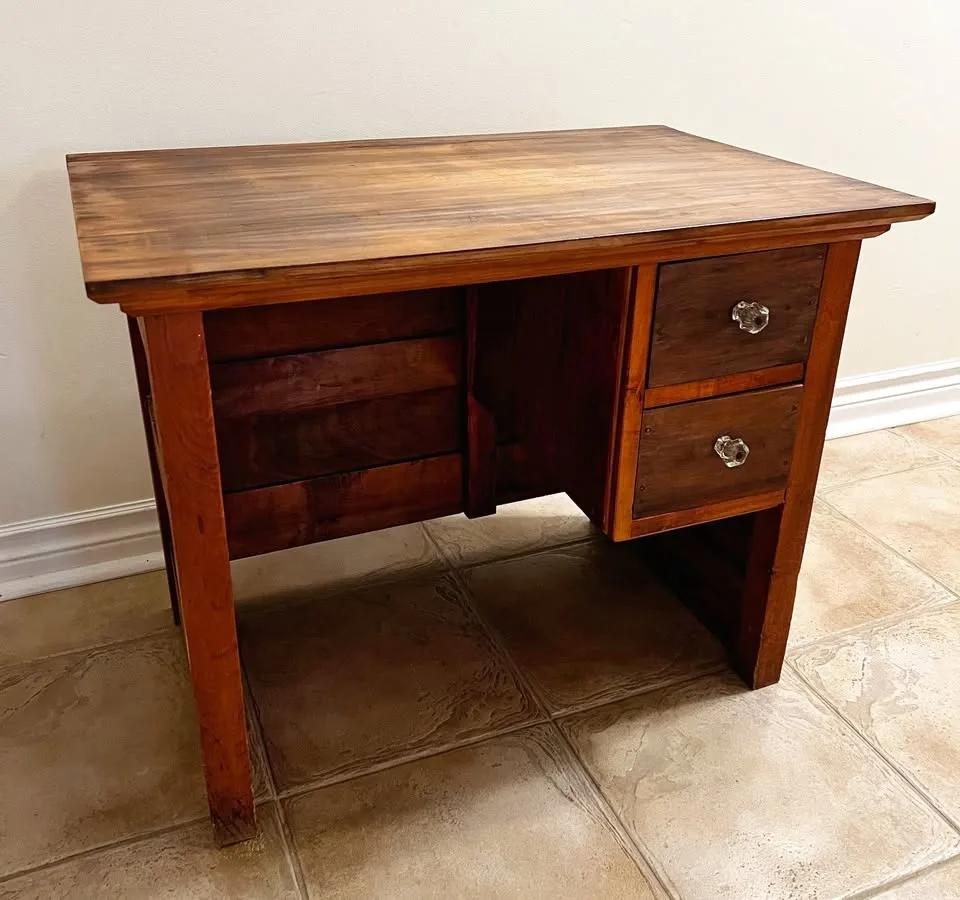 Antique Children's Desk & 2 chairs image indicator(4)