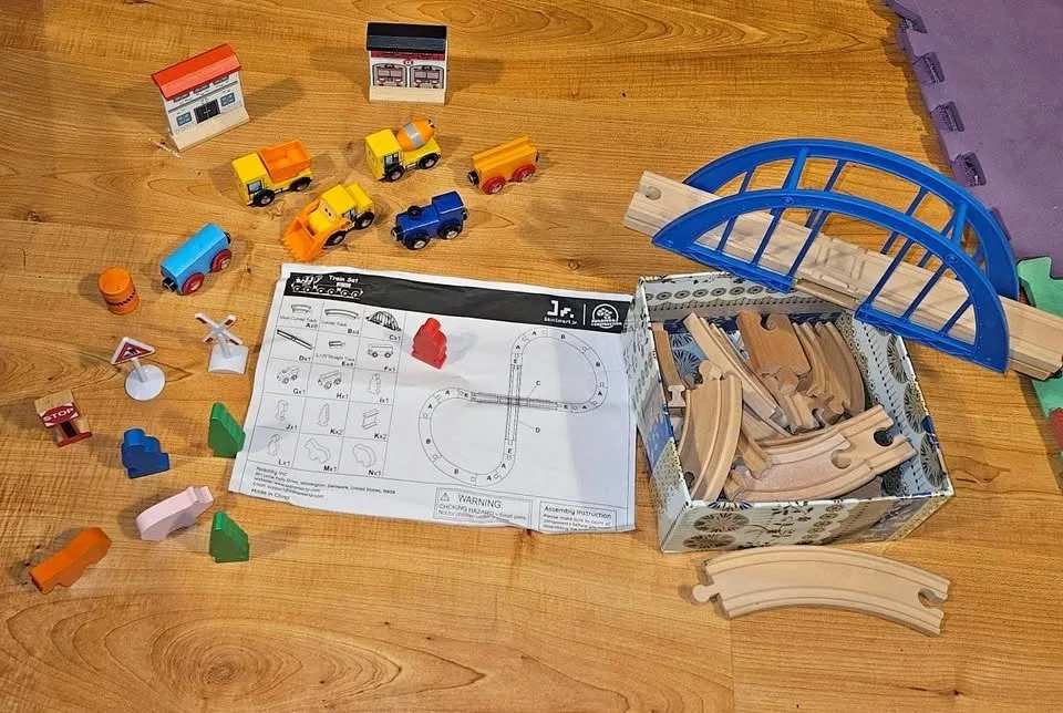 Train Set and Tool Workbench