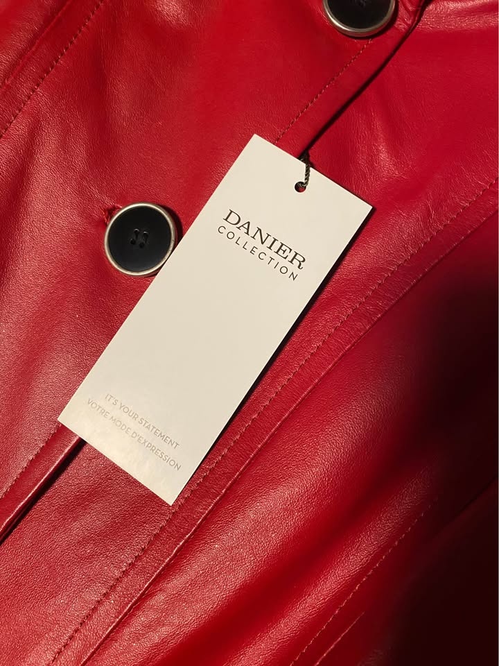 Danier red leather Coat - photo 3