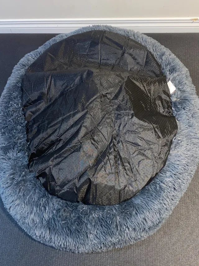 Plush Donut Dog bed 32 Inches Diameter image indicator(2)