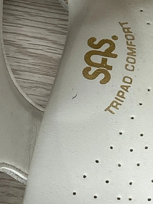 NWOT Vintage Women's SAS Suntimer Leather Shoes Size 8S image indicator(4)