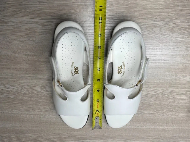 NWOT Vintage Women's SAS Suntimer Leather Shoes Size 8S image indicator(9)