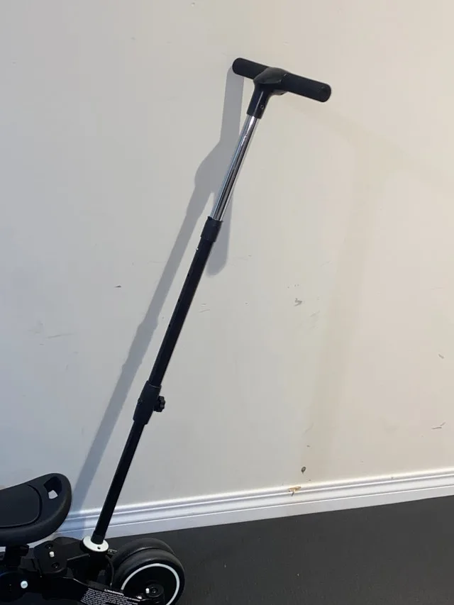 Used Toddler Bike w Handle 7-in-1 Trike image indicator(3)