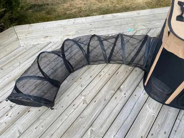 Large Portable Enclosed Cat Playpen with Tunnel - Brown image indicator(4)