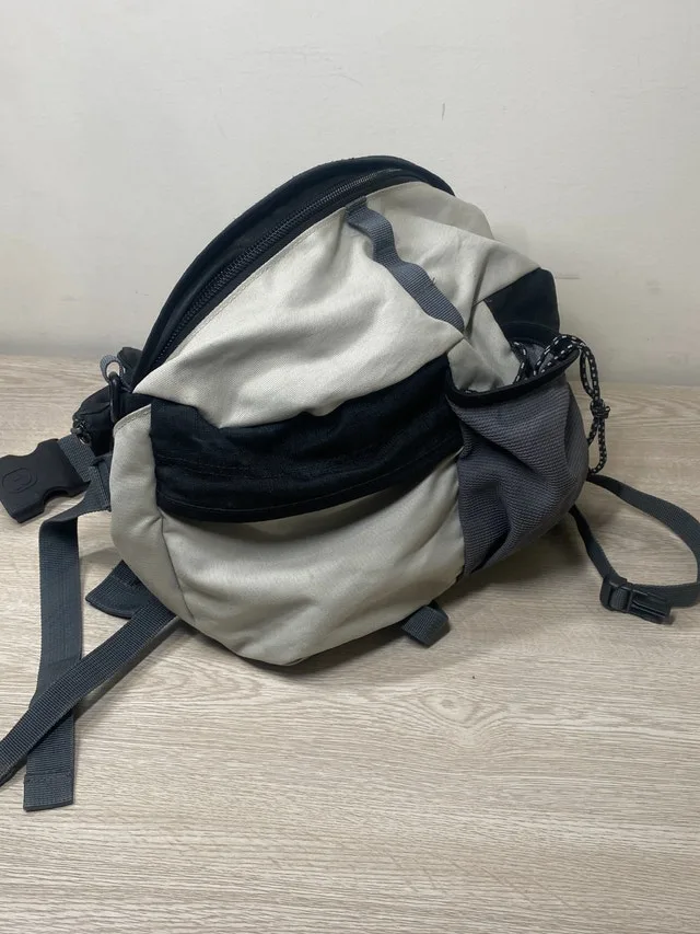 Large Hip Pack 15x9 Inches image indicator(2)