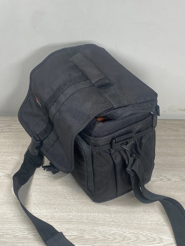 Camera Case 10x6x8 Inches - LowePro