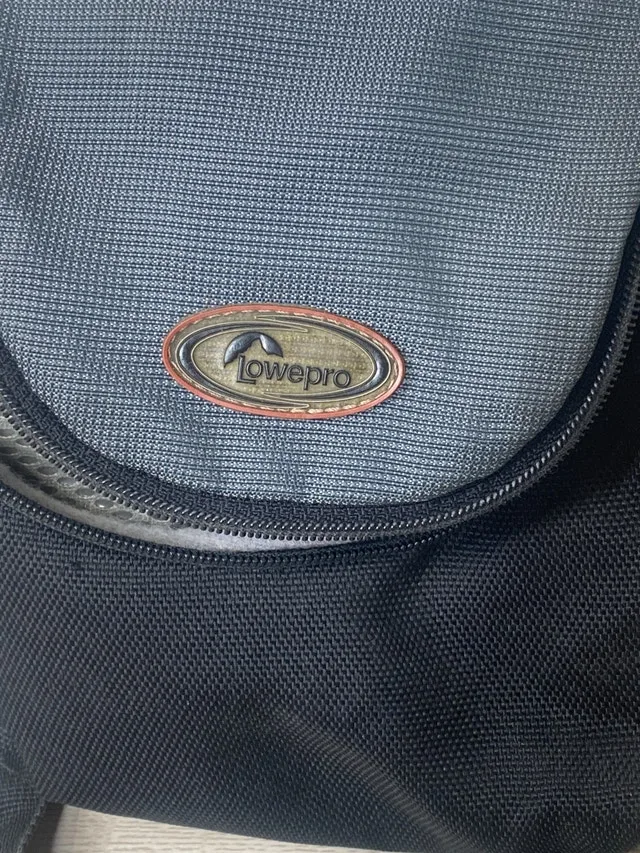 Small Lowepro Camera Case and Rain Shroud image indicator(3)