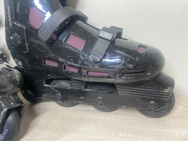 Men's Sz 9 Ultra Wheels Roller Blades image indicator(4)