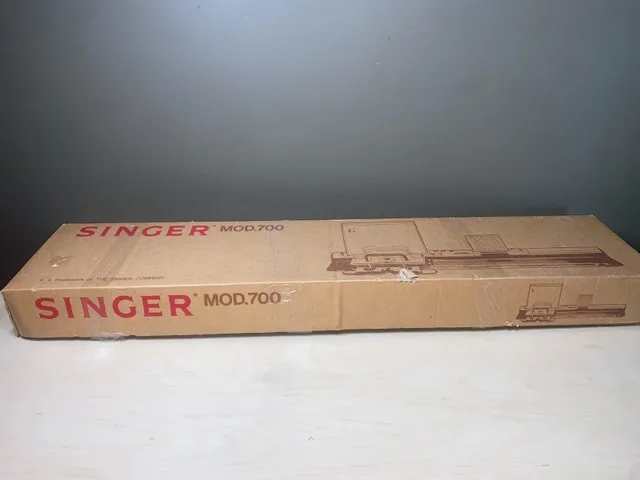 Knitting Machine Singer 700 Memo-Matic