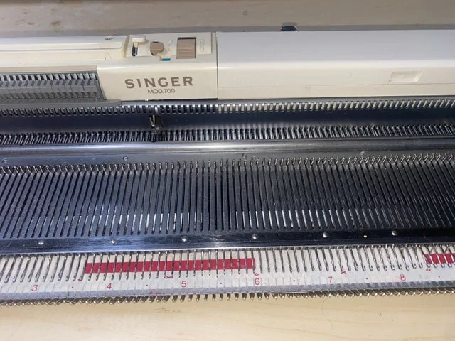 Knitting Machine Singer 700 Memo-Matic image indicator(7)