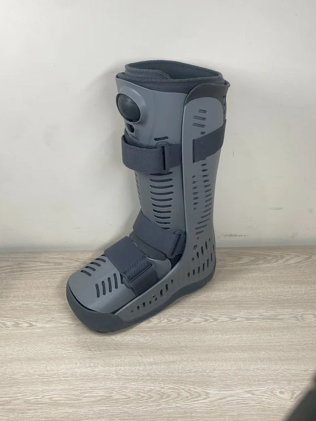 Medium Ossur Rebound Air Walker Boot with Compression image indicator(2)
