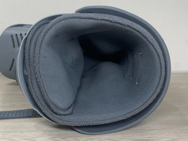 Medium Ossur Rebound Air Walker Boot with Compression image indicator(3)