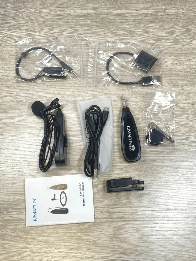 Lapel Microphone Set Wireless With Receiver and adapters NEW image indicator(4)