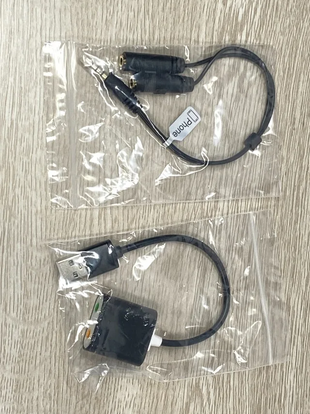 Lapel Microphone Set Wireless With Receiver and adapters NEW image indicator(6)