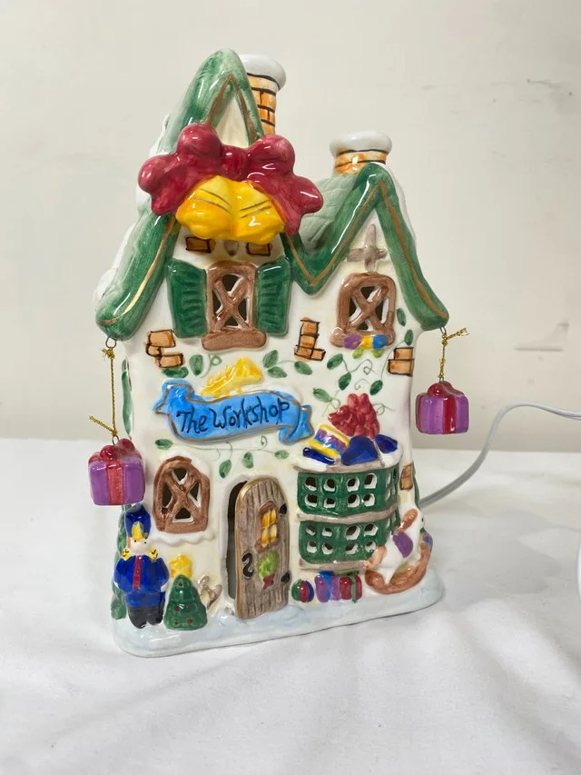 Ceramic Christmas Village Workshop - With Light image indicator(3)