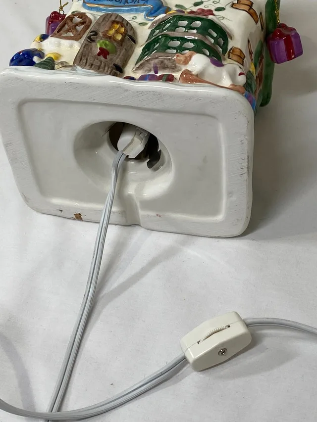 Ceramic Christmas Village Workshop - With Light image indicator(7)